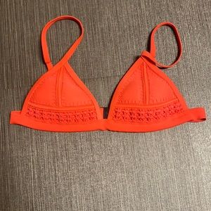 Triangl red bikini top